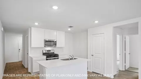 Kitchen - 200 Orange Flame Blvd, Kyle, TX 78640 photo 1 of 4