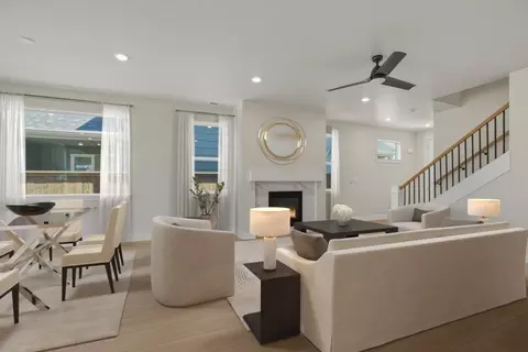 Living - 60927 SE Apollo Pl, Bend, OR 97702 photo 1 of 2