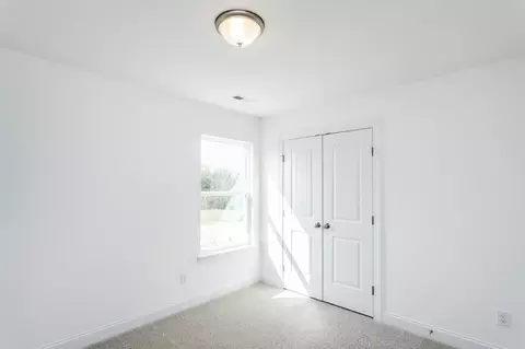 Bedroom - 18 Cedar Run Ct, Benson, NC 27504 photo 3 of 7