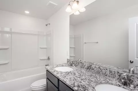 Bath - 18 Cedar Run Ct, Benson, NC 27504 photo 4 of 9