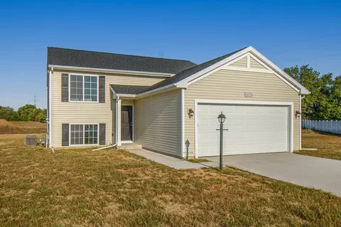 8791 Cowley Ct, Richland, MI 49083