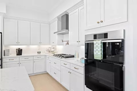 Kitchen - 2463 Spur Dr, Melbourne, FL 32940 photo 4 of 6