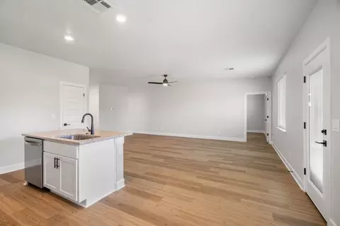 Living - 3009 Evyn Blvd, Yukon, OK 73099 photo 1 of 3