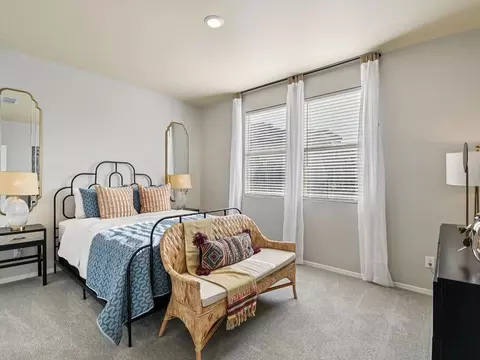 Bedroom - 9812 56th Ln, Laveen, AZ 85339 photo 2 of 5