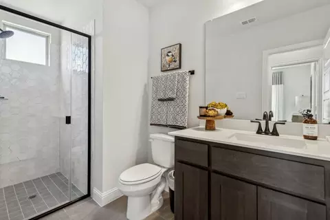Bath - 3141 Miller Rd, Midlothian, TX 76065 photo 4 of 5