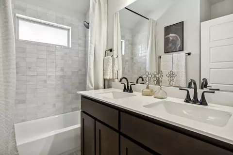 Bath - 3141 Miller Rd, Midlothian, TX 76065 photo 5 of 5
