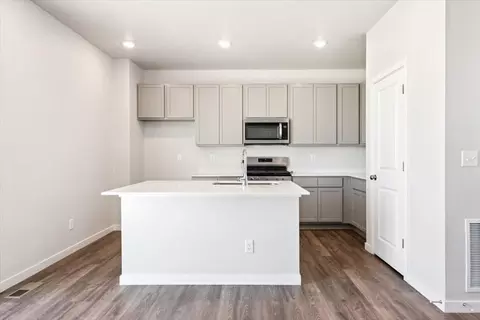Kitchen - 22728 E 47th Dr, Aurora, CO 80019 photo 1 of 6