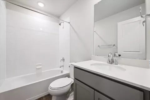 Bath - 22728 E 47th Dr, Aurora, CO 80019 photo 1 of 13
