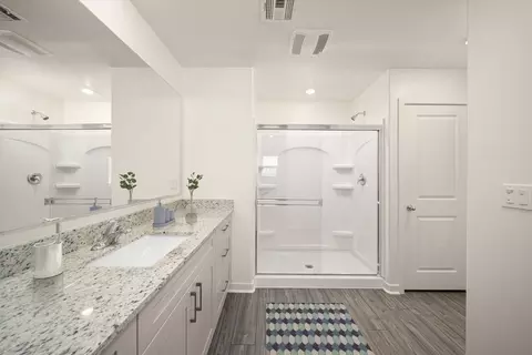 Bath - 80462 Northgate Rd, Indio, CA 92201 photo 1 of 2