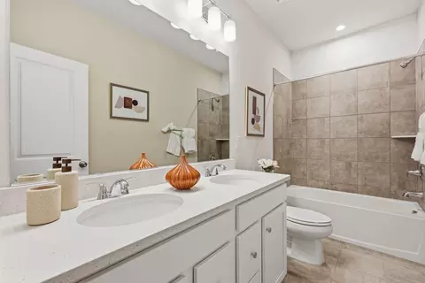 Bath - 13101 Brattice Loop, Midlothian, VA 23114 photo 3 of 4