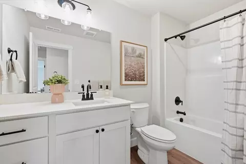Bath - 61797 SE Camellia St, Bend, OR 97702 photo 1 of 5