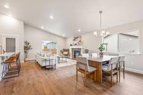 Dining - 61797 SE Camellia St, Bend, OR 97702 photo 2 of 5