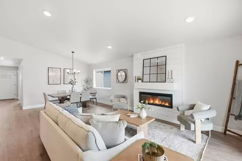 Living - 61797 SE Camellia St, Bend, OR 97702 photo 1 of 4