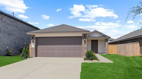 8738 Jade Hill Dr, Iowa Colony, TX 77583