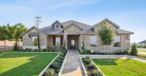 1240 Clubhouse Dr, Burleson, TX 76028
