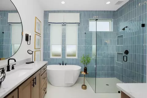Bath - 2012 Grey Birch Pl, Aledo, TX 76008 photo 1 of 4