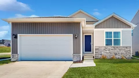 401 Kingfisher Dr, Norwalk, IA 50211