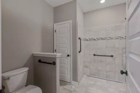 Bath - Undisclosed, Chesapeake, VA 23322 photo 1 of 2