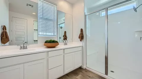 Bath - 8340 E Petra Ave, Mesa, AZ 85212 photo 2 of 5