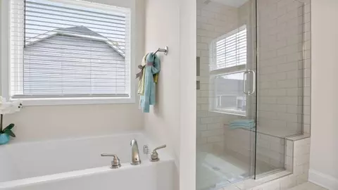 Bath - 617 River Trace Loop, Simpsonville, SC 29680 photo 3 of 3
