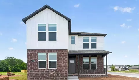 4584 W Triangle St, Fayetteville, AR 72704