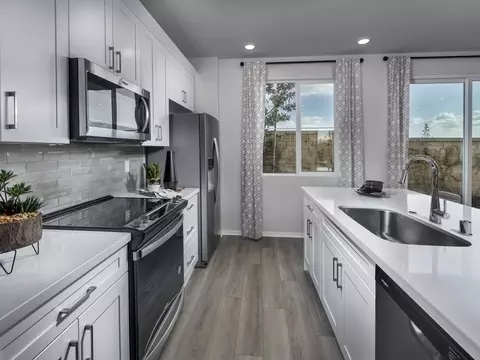2014 Bergamot St, Redlands, CA 92374
