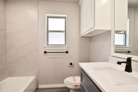 Bath - 2920 E Northampton St, Broken Arrow, OK 74014 photo 11 of 18