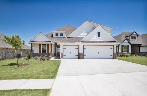 Exterior - 2920 E Northampton St, Broken Arrow, OK 74014 photo 2 of 39
