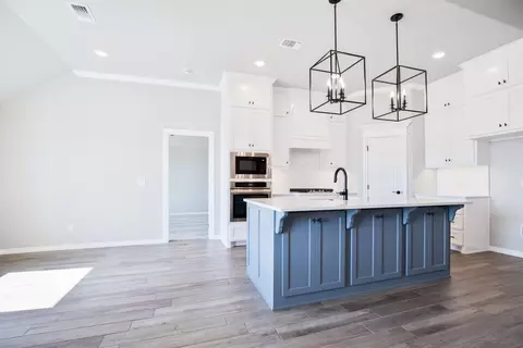Kitchen - 2920 E Northampton St, Broken Arrow, OK 74014 photo 4 of 8