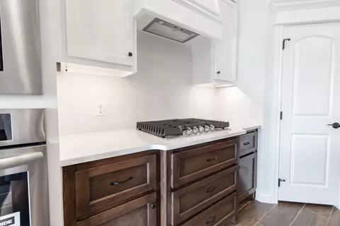 Kitchen - 2920 E Northampton St, Broken Arrow, OK 74014 photo 7 of 8