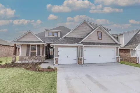 Exterior - 2920 E Northampton St, Broken Arrow, OK 74014 photo 3 of 39