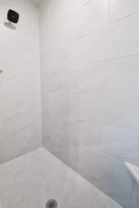 Bath - 2920 E Northampton St, Broken Arrow, OK 74014 photo 9 of 18