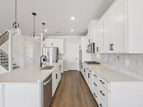 Kitchen - 1297 Whitman Cir, Monroe, GA 30656 photo 2 of 5