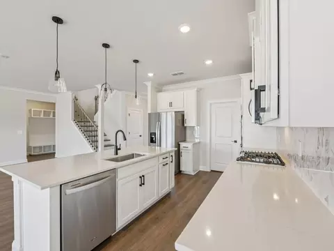 Kitchen - 1297 Whitman Cir, Monroe, GA 30656 photo 3 of 5