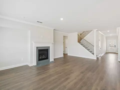 Living - 1297 Whitman Cir, Monroe, GA 30656 photo 1 of 4