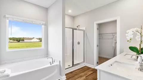 Bath - 100 Laney Ln, Dothan, AL 36305 photo 1 of 11