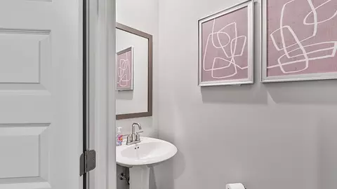 Bath - 100 Laney Ln, Dothan, AL 36305 photo 6 of 11