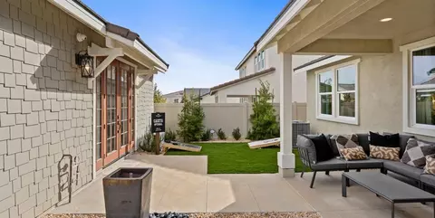 Exterior - 17488 Camp Crk, Hesperia, CA 92345 photo 5 of 21