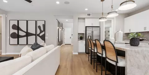 Entry Way - 17488 Camp Crk, Hesperia, CA 92345 photo 6 of 7