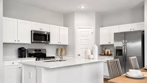Kitchen - 1048 John Ave, Trinity, AL 35673 photo 2 of 5