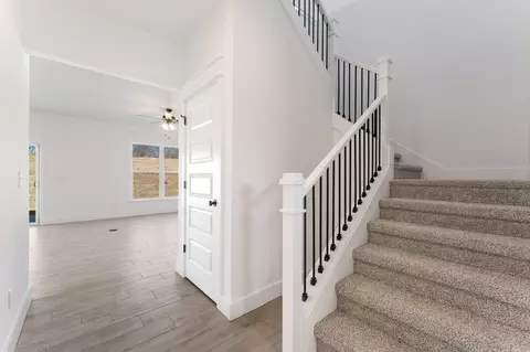 Entry Way - 101 W Seminole St, Strafford, MO 65757 photo 1 of 1