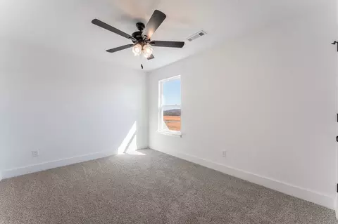 Bedroom - 101 W Seminole St, Strafford, MO 65757 photo 1 of 10
