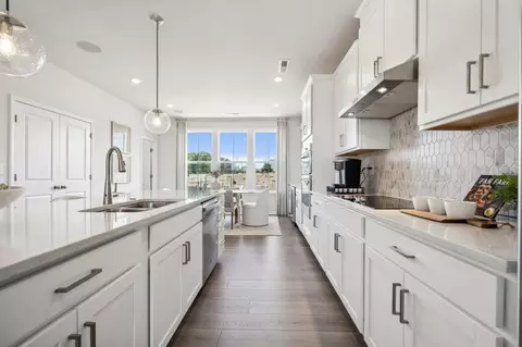1850 Alexander Village Main Dr, Charlotte, NC 28262
