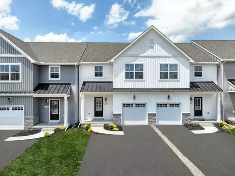 21 Tilghman Trl, Mechanicsburg, PA 17050