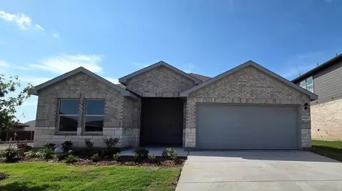 1057 Foxburg Dr, Fort Worth, TX 76131
