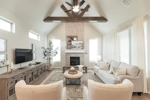 Living - 701 Still Mdws, Guthrie, OK 73044 photo 1 of 26