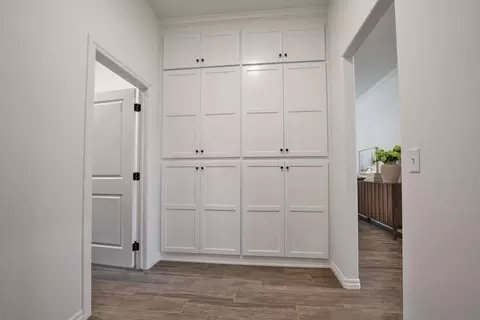 Entry Way - 701 Still Mdws, Guthrie, OK 73044 photo 7 of 23