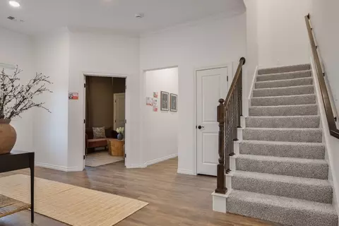 Entry Way - 701 Still Mdws, Guthrie, OK 73044 photo 10 of 23