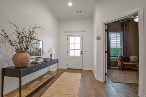 Entry Way - 701 Still Mdws, Guthrie, OK 73044 photo 8 of 23