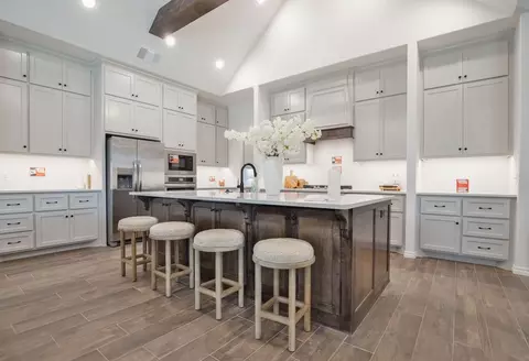 Kitchen - 701 Still Mdws, Guthrie, OK 73044 photo 6 of 24